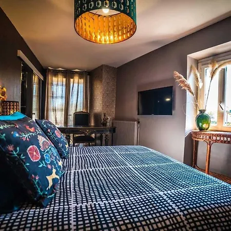 Les De Lily Bed and breakfast Carresse