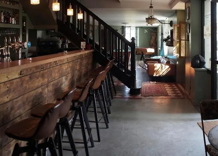 Couette-café Les De Lily 3*