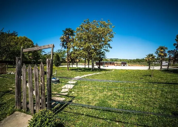 Les De Lily Couette-café 3*