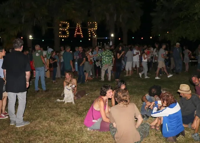 Les De Lily Couette-café 3*