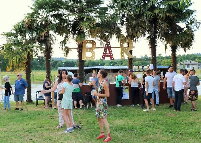 Les De Lily Couette-café