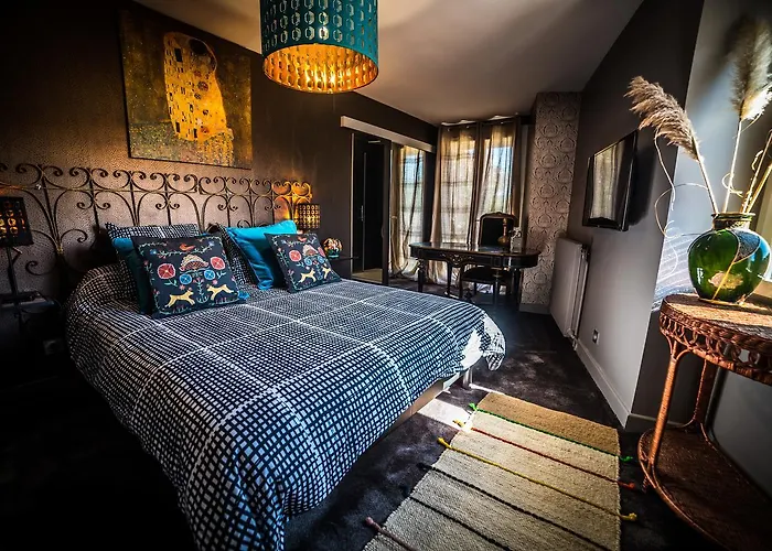 Les De Lily 3* Carresse